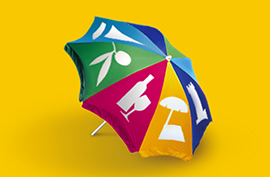 L’Italia è rinomata per la sua cucina, i suoi vini e i suoi edifici storici. Il nord del Paese presenta inoltre dei panorami mozzafiato, con aree costiere e laghi che offrono la possibilità di praticare sport acquatici, oltre a spettacolari catene montuose che tentano gli sciatori e gli appassionati di alpinismo. Aggiungete a tutto questo la fama di luogo a misura di famiglia e otterrete una destinazione turistica di livello mondiale.